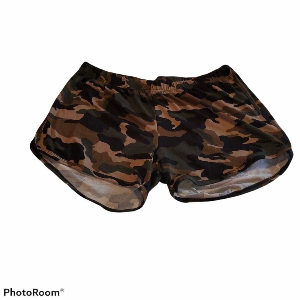 Heart and hips shorts